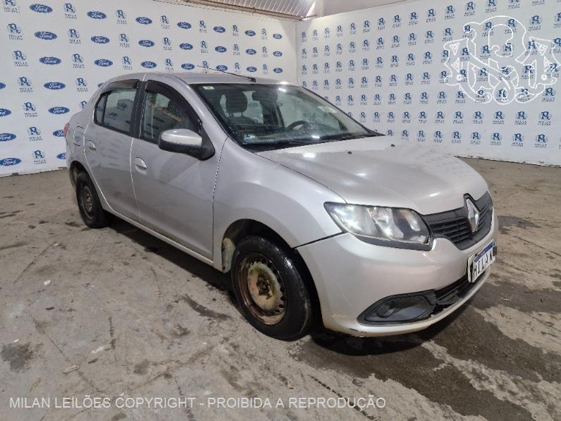 Renault Logan Expression 2015 em leilão