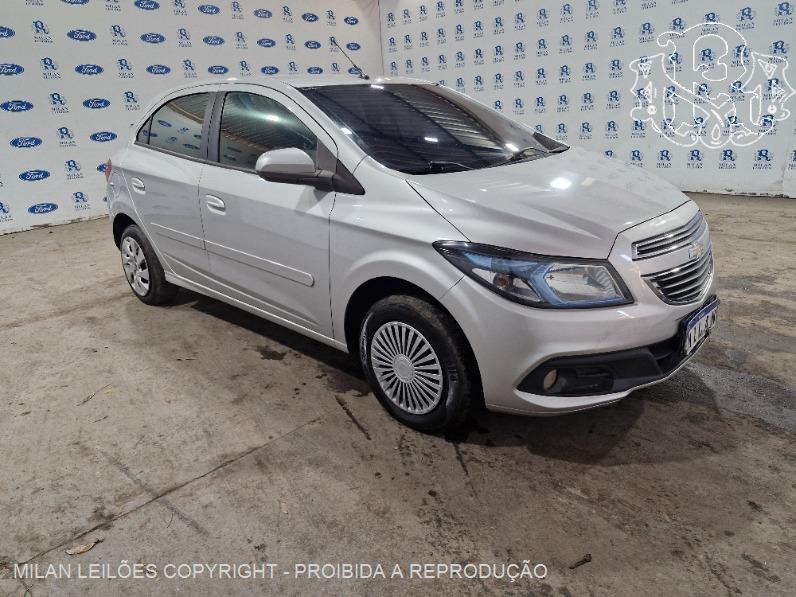 Chevrolet Onix Hatch LT 2016 em leilão