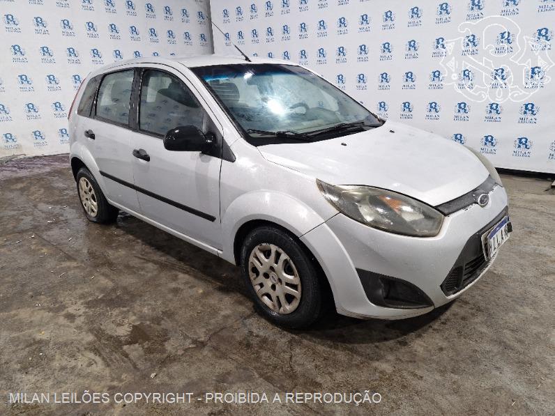 Ford Fiesta Hatch 2011 em leilão