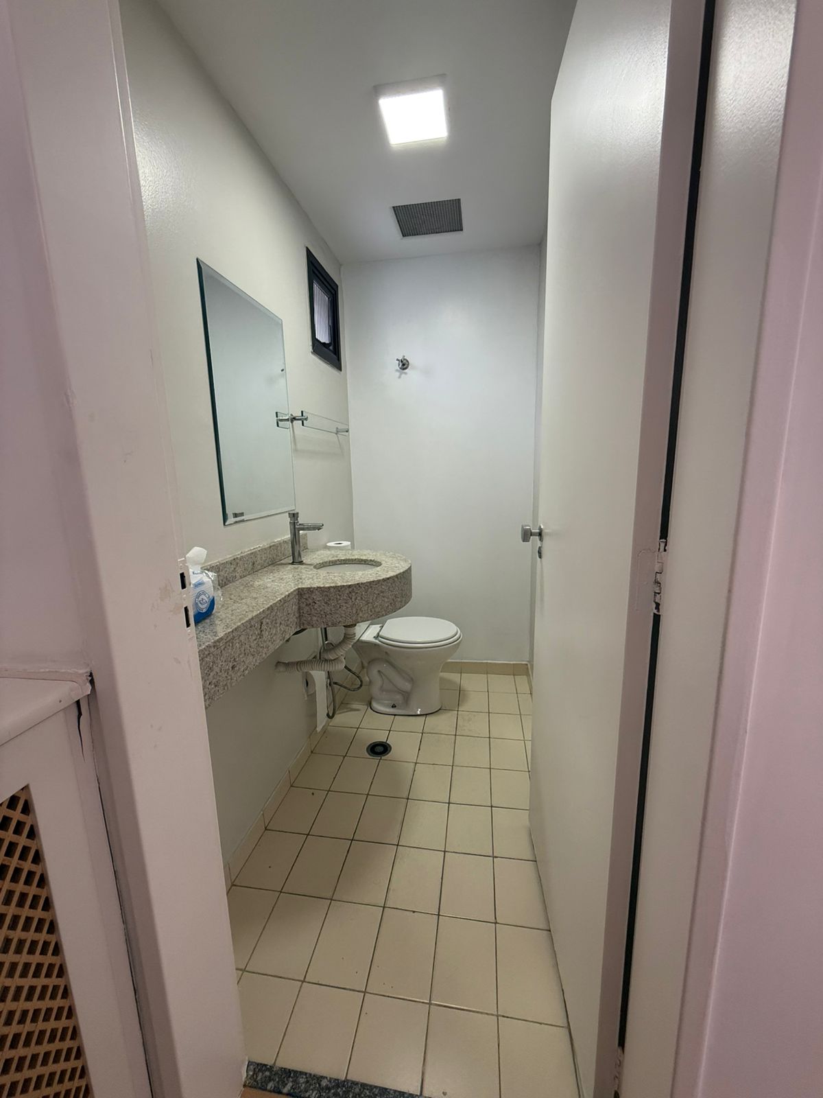 São Paulo - SP. Bairro Indianópolis. Sala Comercial. Área Priv. 51,82m², localizado em São Paulo - SP, bairro Indianópolis