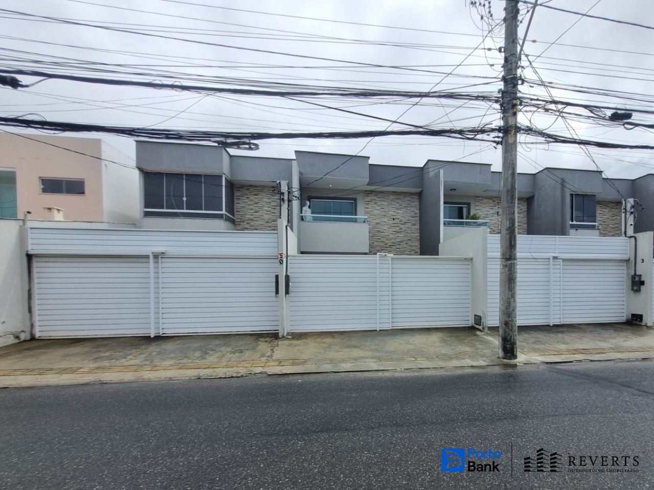 Lauro de Freitas – BA. Bairro Ipitanga. Casa. Áreas Totais. Terr. 106,00m² e constr. 142,32m², localizado em Lauro De Freitas - BA, bairro Ipitanga