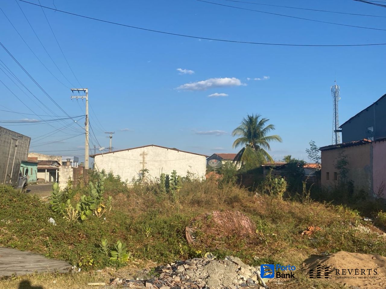 Imagem do imóvel Banabuiú – CE. Bairro Centro. Terreno. Áreas Totais. Terr. 554,41m²