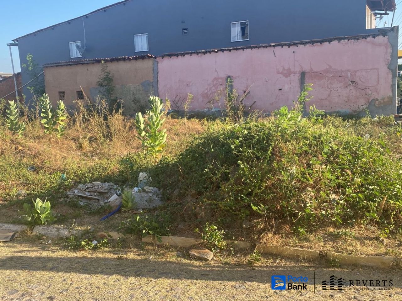 Banabuiú – CE. Bairro Centro. Terreno. Áreas Totais. Terr. 554,41m², localizado em Banabuiú - CE, bairro Centro