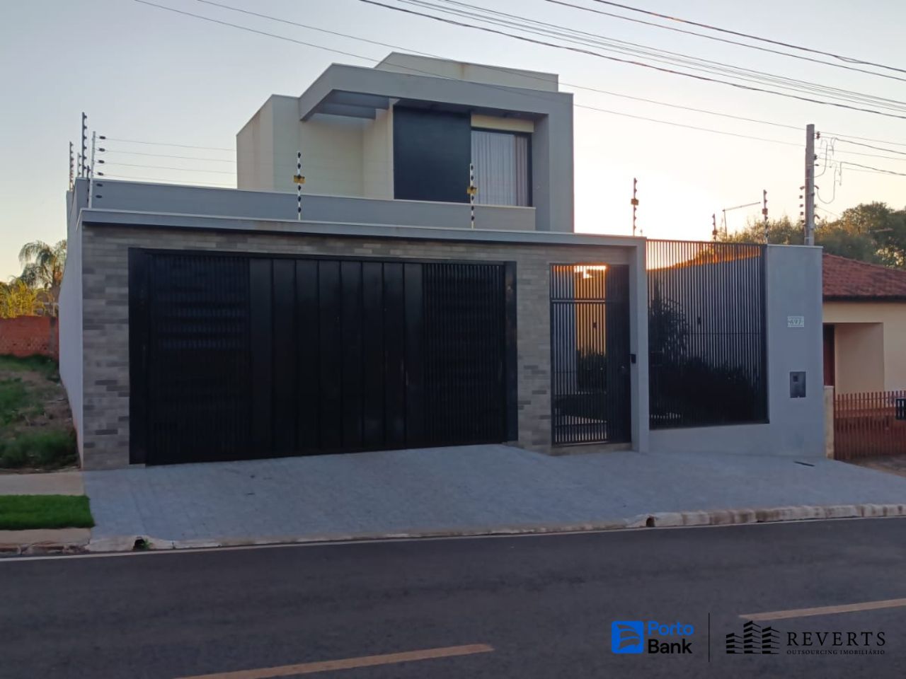 Doutor Camargo – PR. Bairro Jd Santa Clara II. Casa. Áreas Totais. Terr. 300,00m² e constr 200,00m², localizado em Doutor Camargo - PR, bairro Jardim Santa Clara Ii
