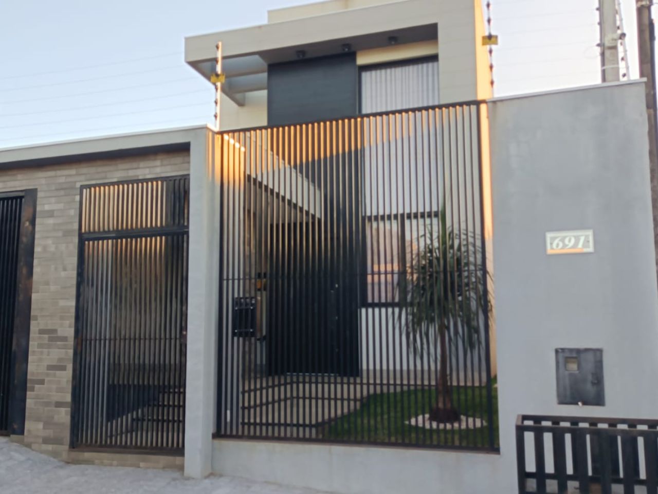 Doutor Camargo – PR. Bairro Jd Santa Clara II. Casa. Áreas Totais. Terr. 300,00m² e constr 200,00m², localizado em Doutor Camargo - PR, bairro Jardim Santa Clara Ii