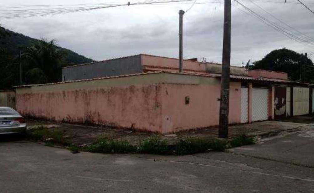 Itaguaí – RJ. Bairro Brisa Mar. Casa. Áreas Totais. Terr. 142,40m² e constr. 59,89m², localizado em Itaguaí - RJ, bairro Brisa Mar