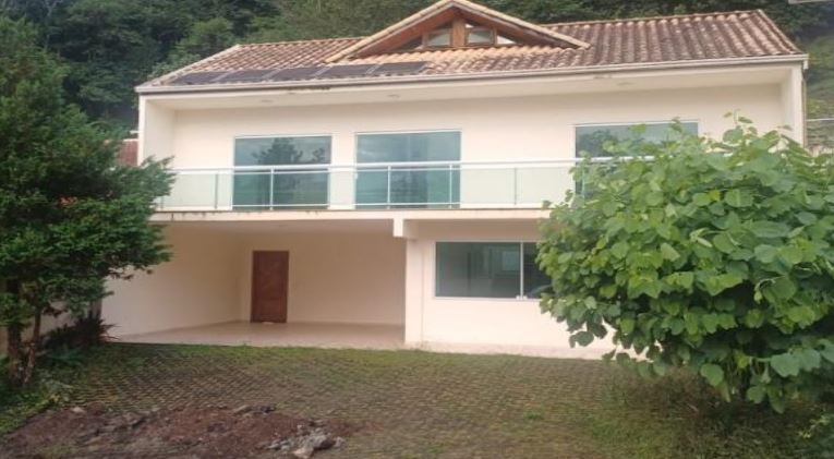 Imagem do imóvel Nova Friburgo – RJ. Cascatinha do Cônego. Casa. Áreas Totais. Terr. 616,00m² e constr. 204,30m²