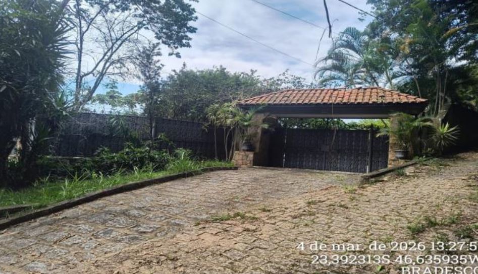 Imagem do imóvel Mairiporã – SP. Bairro Roseira. Casa. Áreas Totais. Terr. 4.096,90m² e constr. 702,37m²
