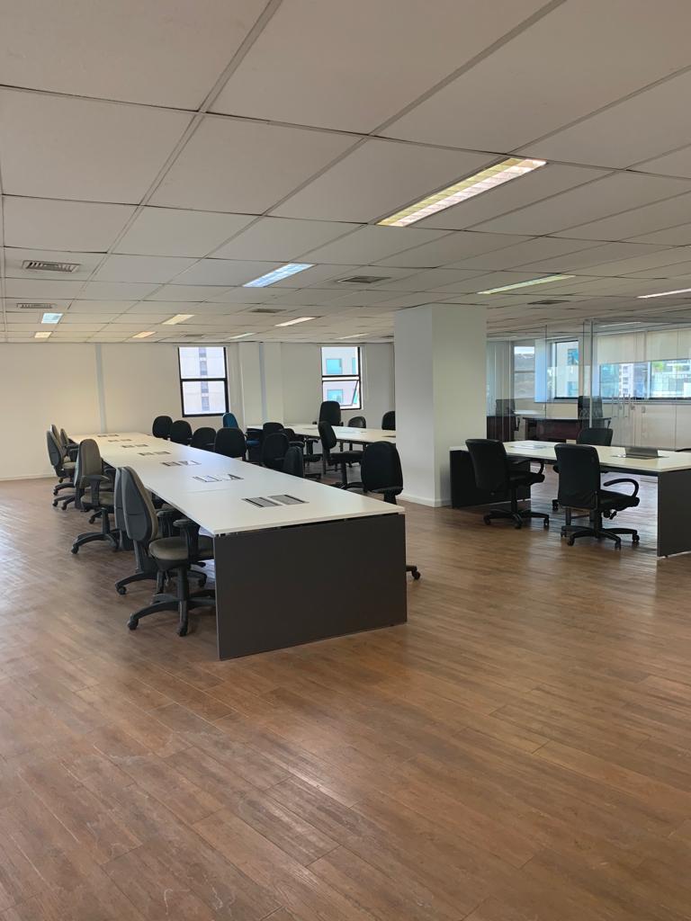 São Paulo - SP. Bairro Vila Olímpia-Conj. Manager Center- Conj. Área Priv Área Priv. 384,71m², localizado em São Paulo - SP, bairro Vila Olímpia
