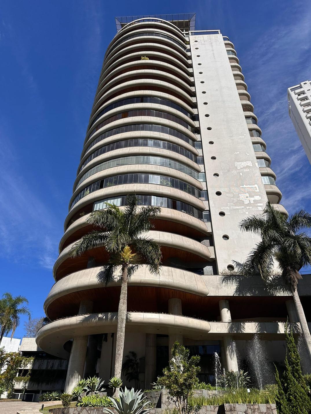 Imagem do imóvel São Paulo/SP – Bairro Morumbi – Apto com 864,62m2 de área priv. e 5 vagas de garagem.