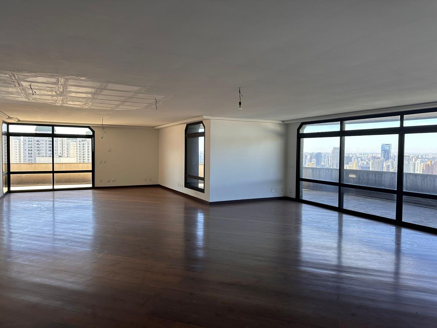 São Paulo/SP – Bairro Morumbi – Apto com 864,62m2 de área priv. e 5 vagas de garagem., localizado em São Paulo - SP, bairro Morumbi