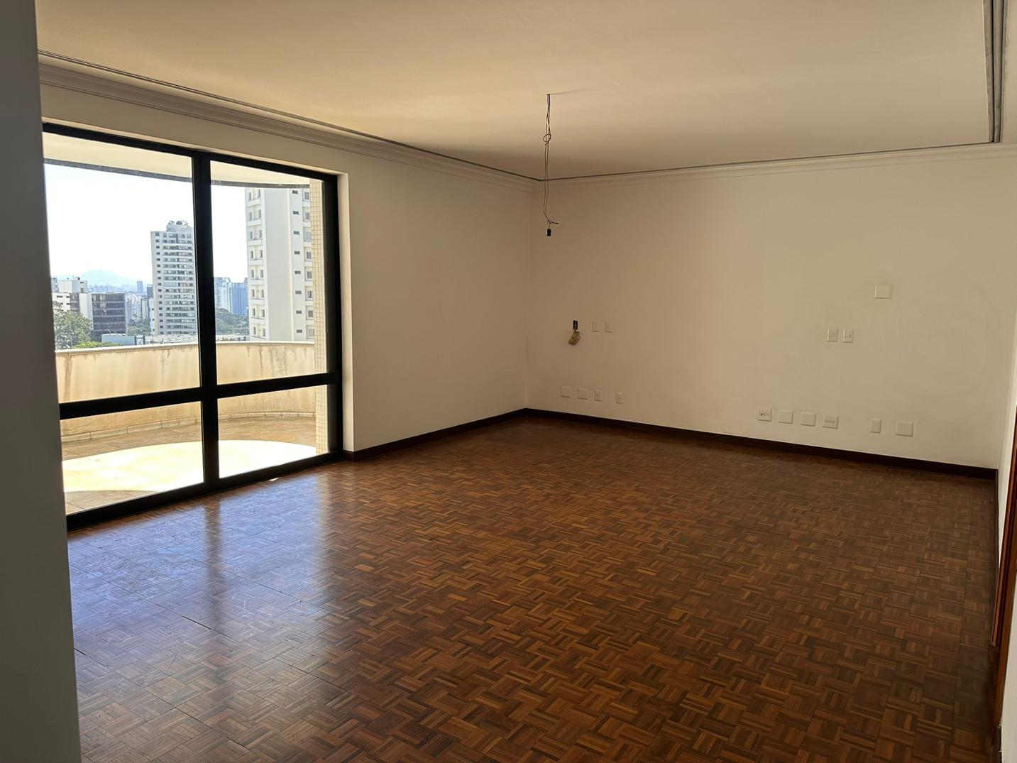 São Paulo/SP – Bairro Morumbi – Apto com 864,62m2 de área priv. e 5 vagas de garagem., localizado em São Paulo - SP, bairro Morumbi