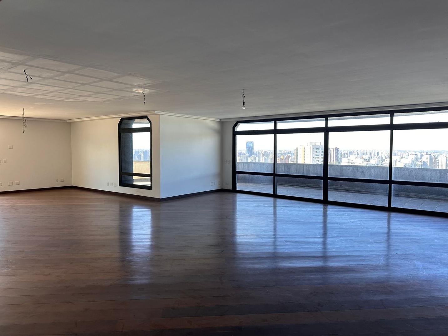 São Paulo/SP – Bairro Morumbi – Apto com 864,62m2 de área priv. e 5 vagas de garagem., localizado em São Paulo - SP, bairro Morumbi
