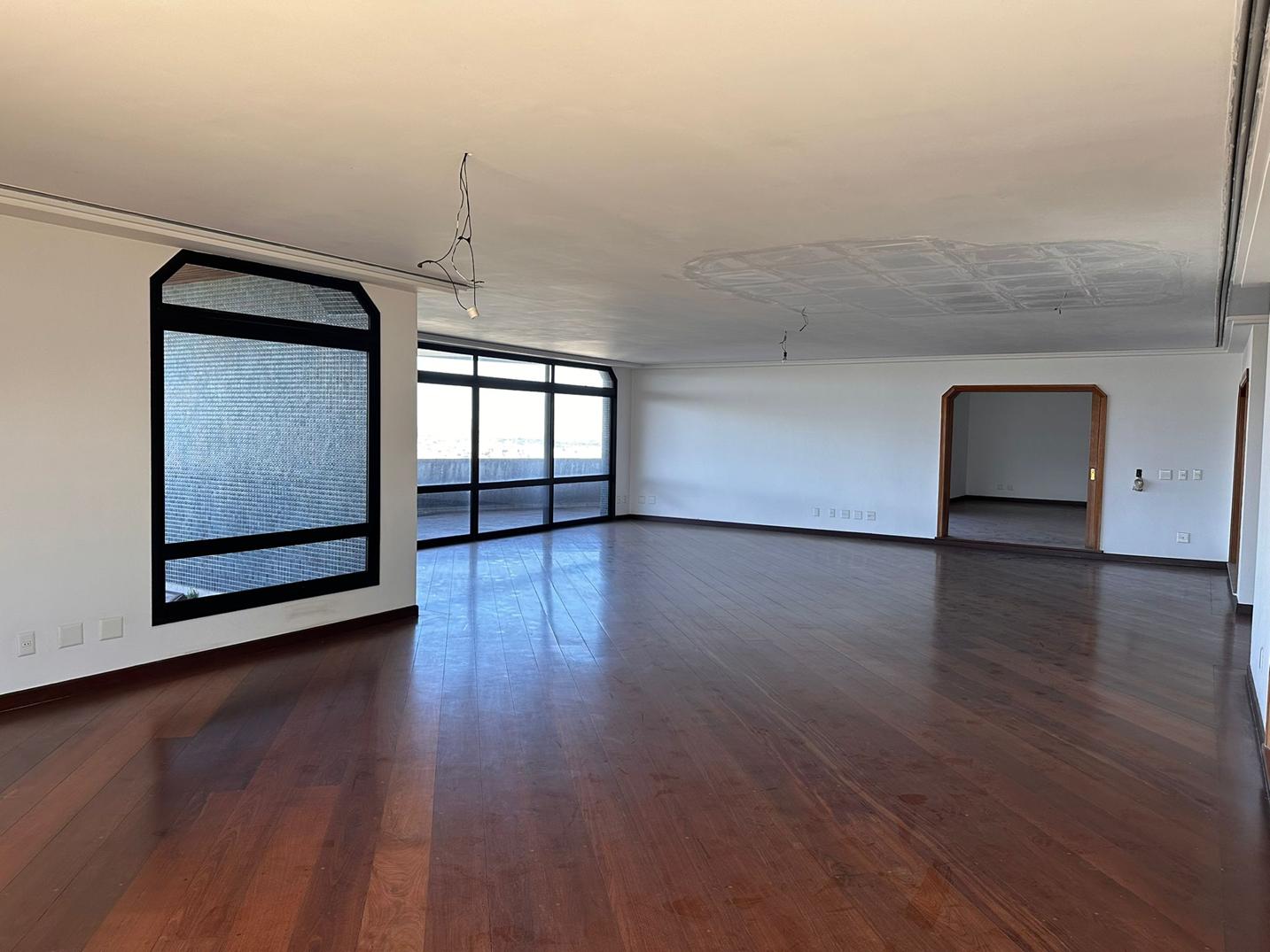 São Paulo/SP – Bairro Morumbi – Apto com 864,62m2 de área priv. e 5 vagas de garagem., localizado em São Paulo - SP, bairro Morumbi