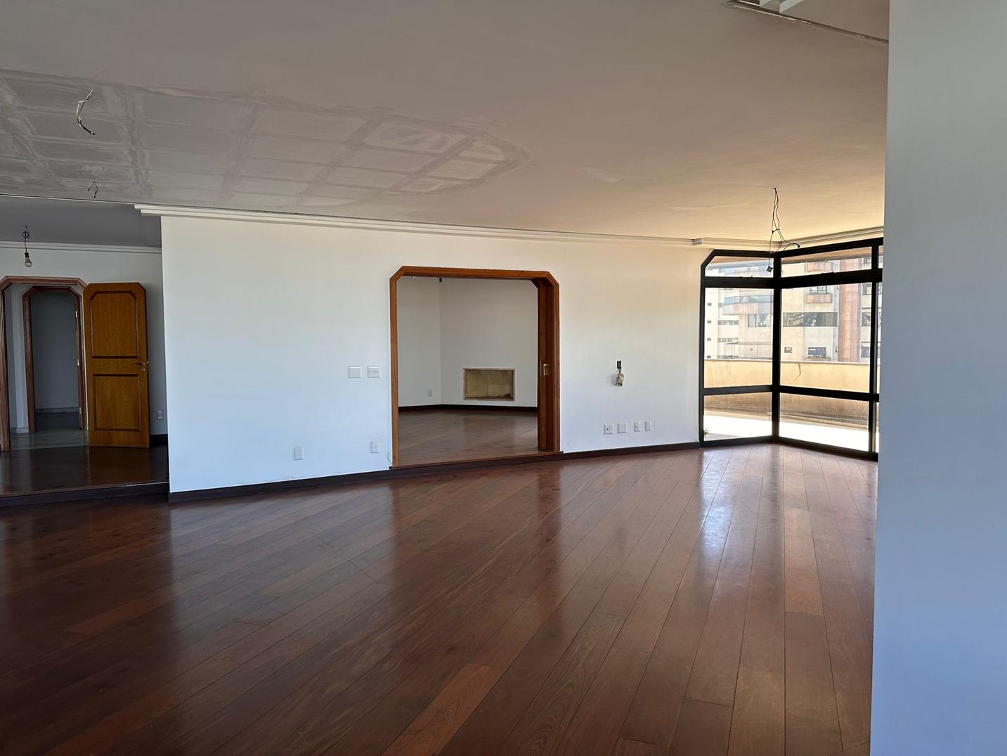 São Paulo/SP – Bairro Morumbi – Apto com 864,62m2 de área priv. e 5 vagas de garagem., localizado em São Paulo - SP, bairro Morumbi