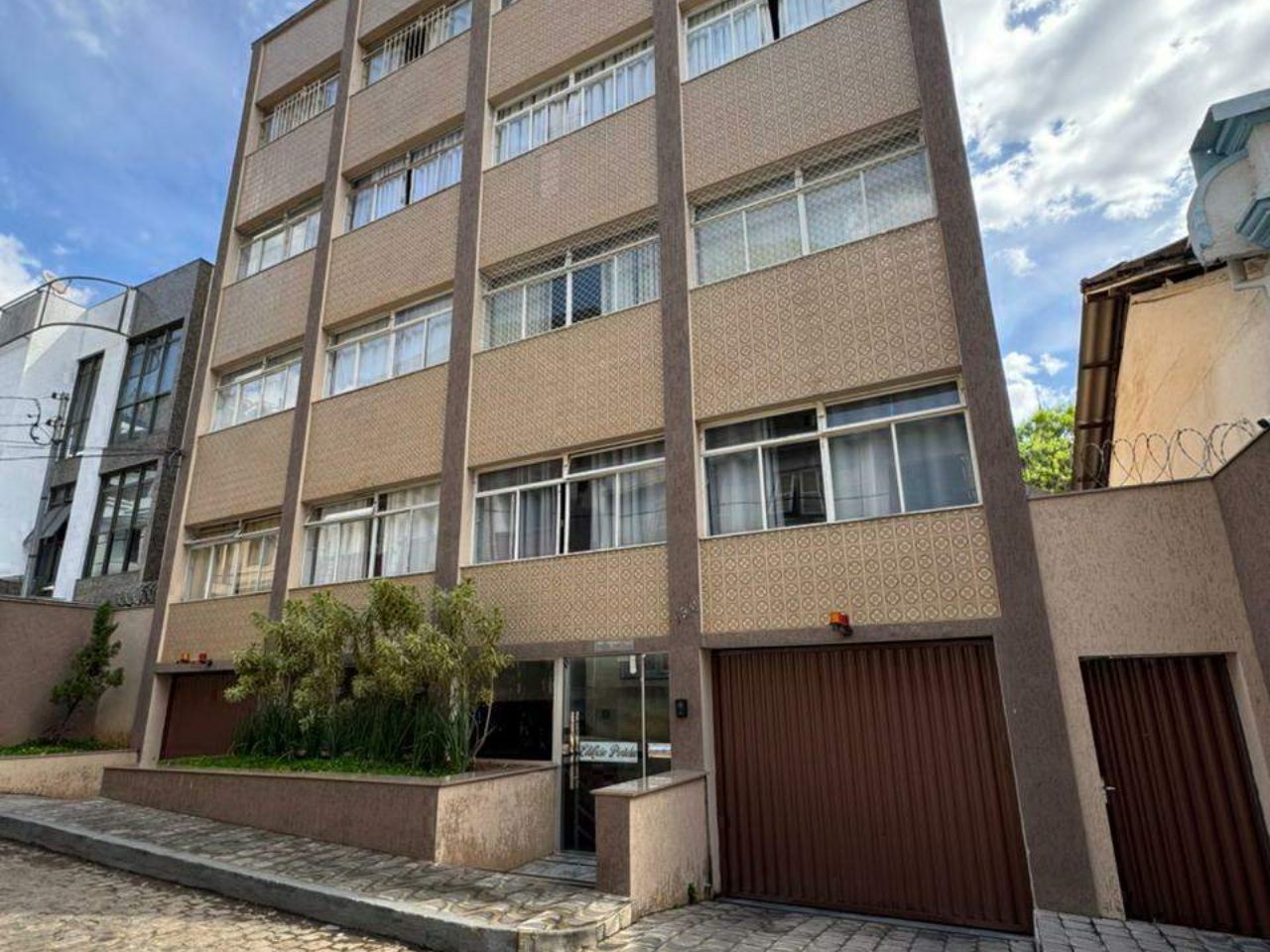 Imagem do imóvel Ponte Nova - MG. Bairro Centro. Ed. Portela. Apto Área priv. 118,04m²