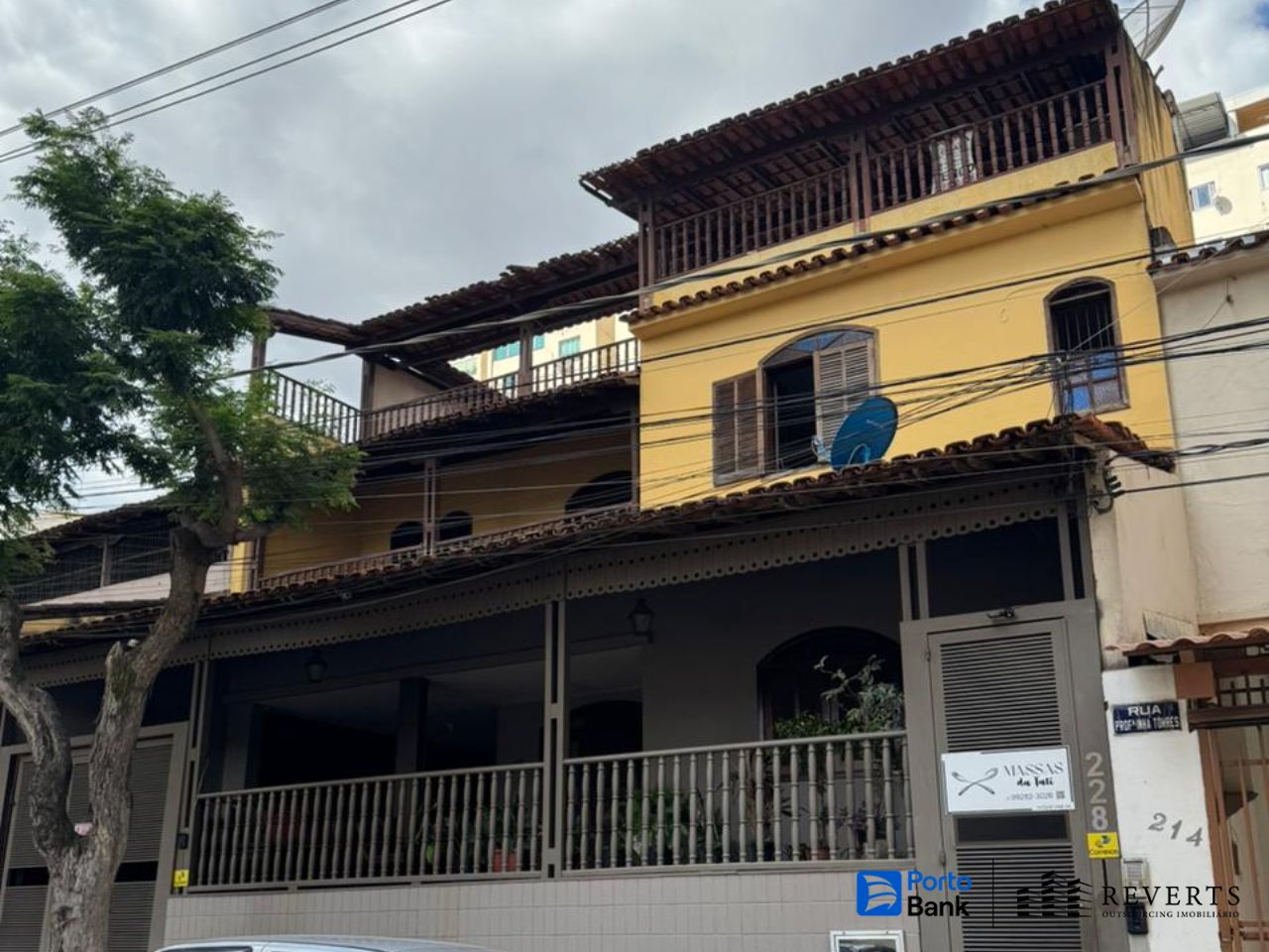 Ponte Nova - MG. Bairro Guarapiranga. Casa. Áreas Totais. Constr. 707,12m², localizado em Ponte Nova - MG, bairro Guarapiranga