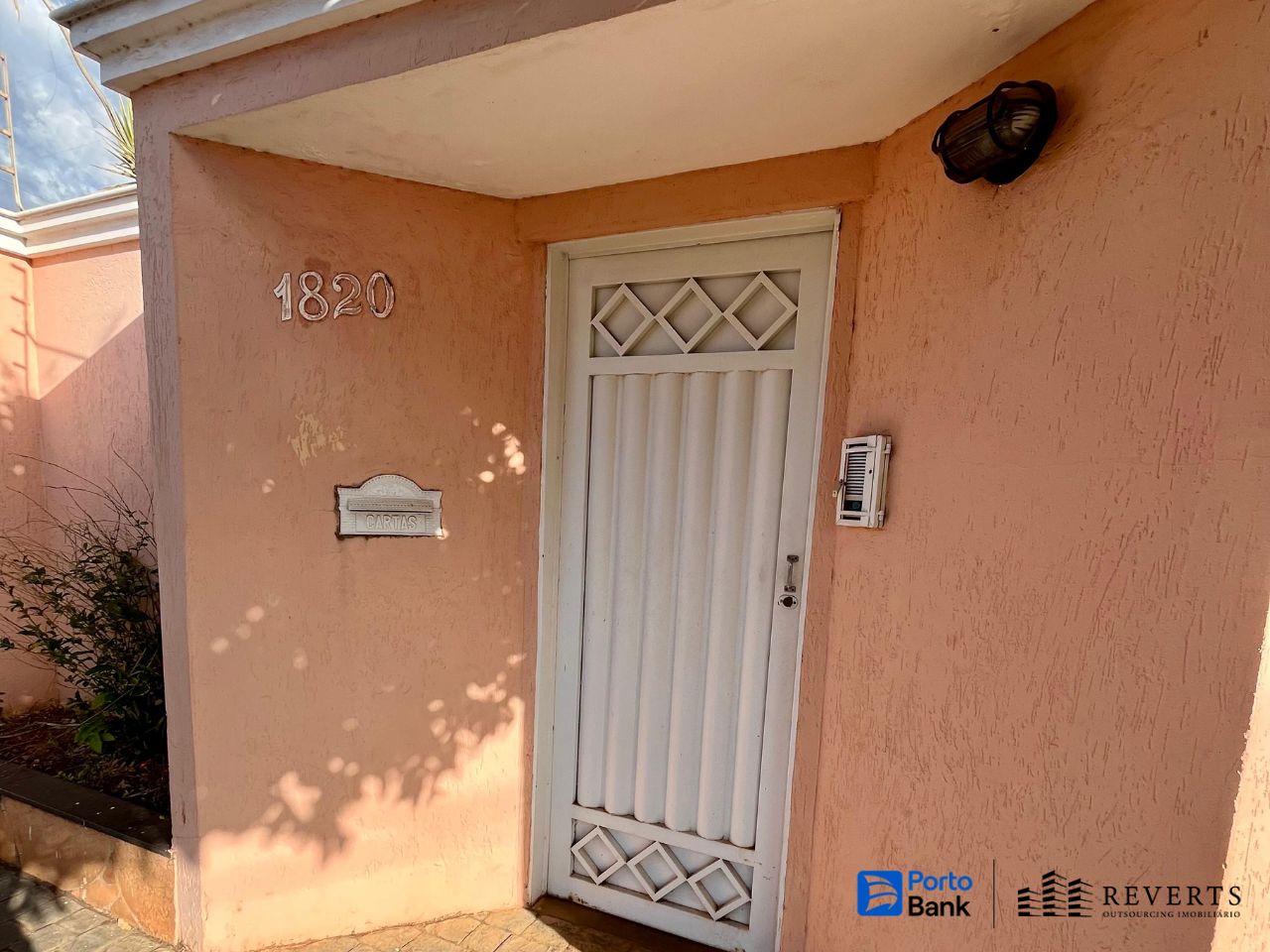 Monte Carmelo - MG. Res. Mundo Novo I. Casa. Áreas Totais. Terr. 300,00m² e constr. 205,98m², localizado em Monte Carmelo - MG, bairro Residencial Mundo Novo I