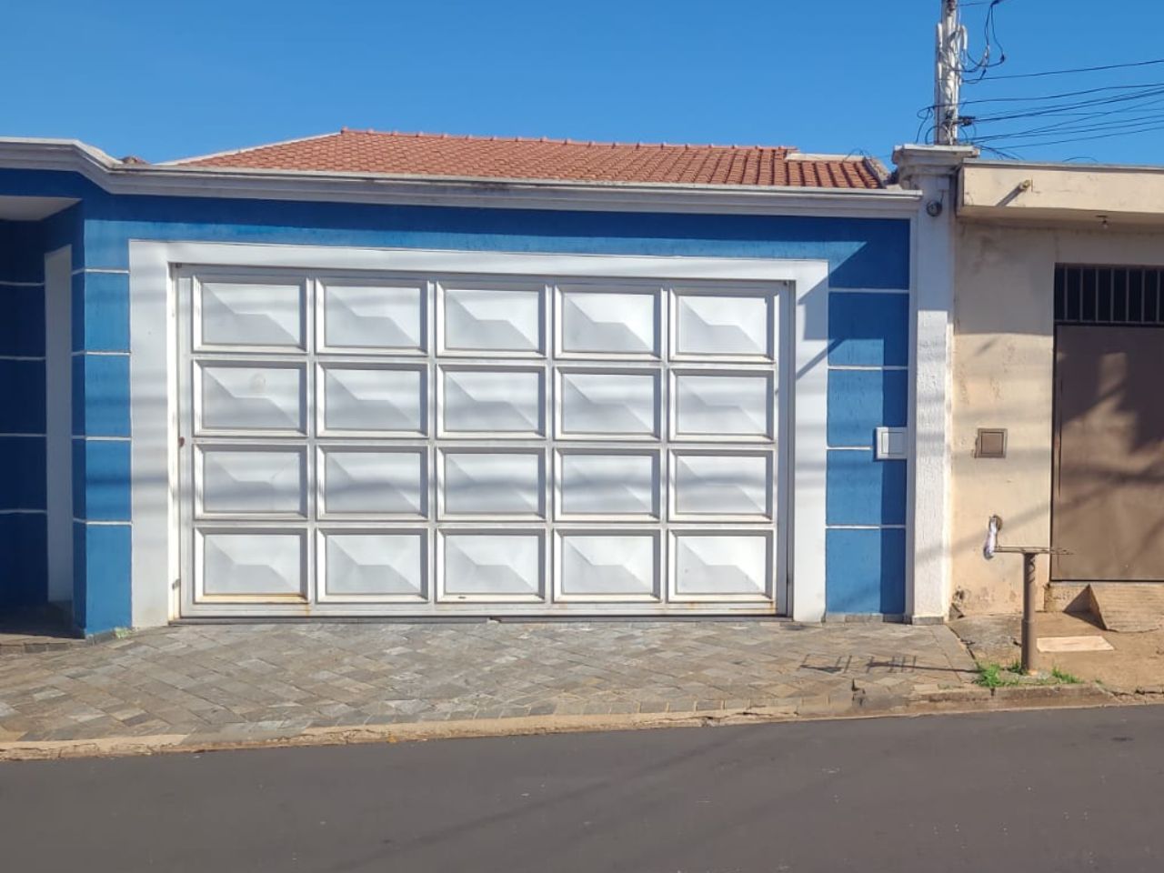 Imagem do imóvel Ribeirão Preto - SP. Jd. Diva Tarlá de Carvalho. Casa. Á T. Terr. 300,00m² e constr. 216,75m²
