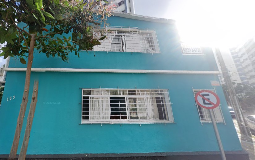 Recife – PE. Bairro Aflitos. Casa. Áreas Totais. Terr. 331,66m² e constr. 241,84m², localizado em Recife - PE, bairro Aflitos