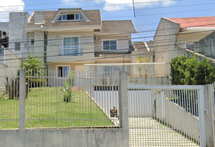 Curitiba – PR. Bairro Camponesa. Casa. Áreas Totais. Terr. 531,00m² e constr. 287,29m², localizado em Curitiba - PR, bairro Camponesa