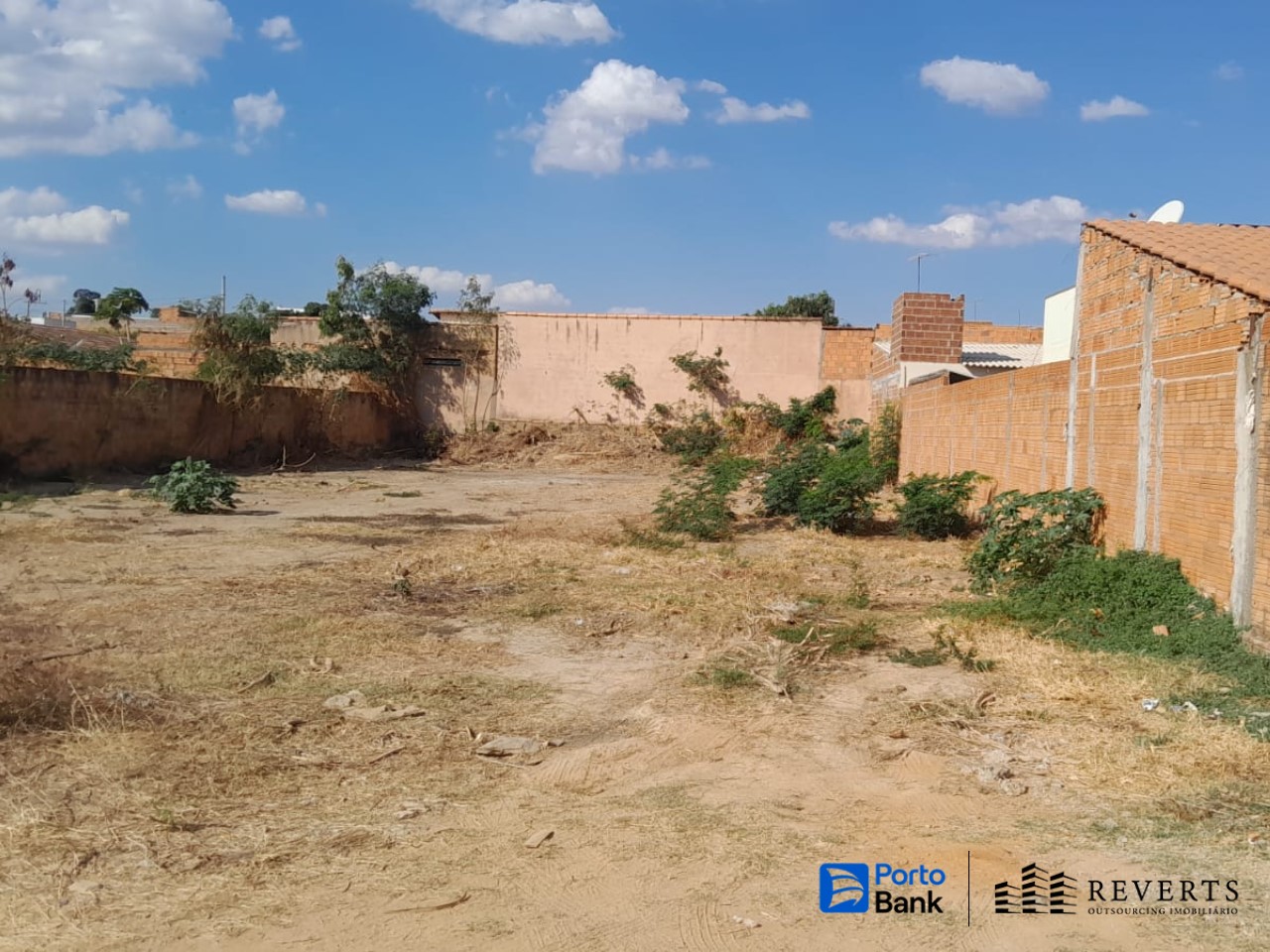 Imagem do imóvel Janaúba – MG. Bairro Esplanada. Terreno. Áreas Totais. Terr. 860,00m²