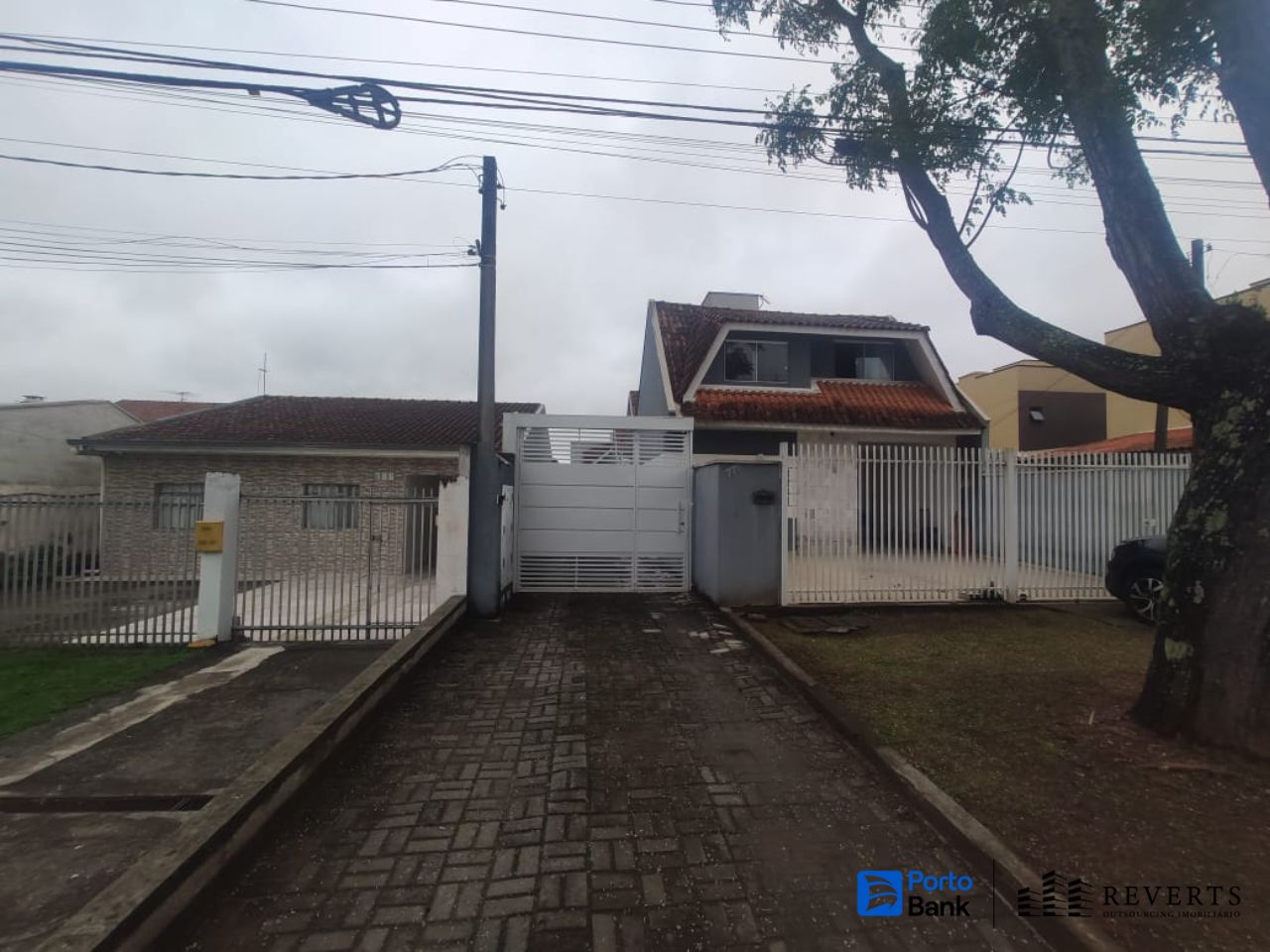 Imagem do imóvel Curitiba – PR. Bairro Alto. Casa. Áreas Totais. Terr. 120,28m² e constr. 75,47m²
