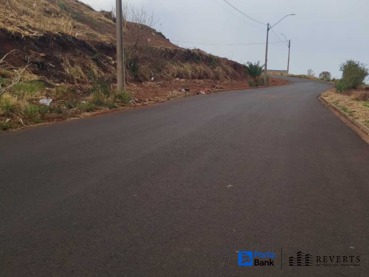 Terreno no Jd. Nova Altinópolis (foto 2 de 3)