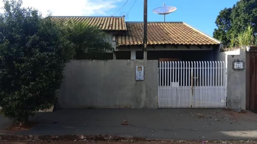 Imagem do imóvel Nova Andradina - MS. Bairro Irman Ribeiro. Casa. Áreas Totais. Terr. 400,00m² e constr. 150,07m²